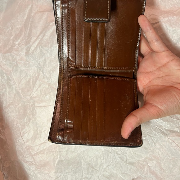Gucci Brown Monogram Wallet - Picture 6 of 8